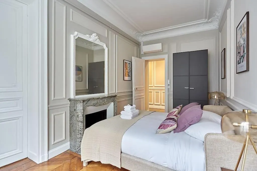 Elegant 2 Chambres Climatise - Champs-Elysees Paris