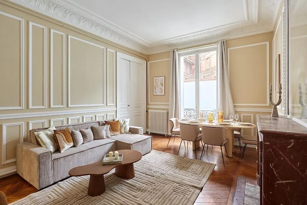 Daire Elegant 2 Chambres Climatise - Champs-Elysees Paris