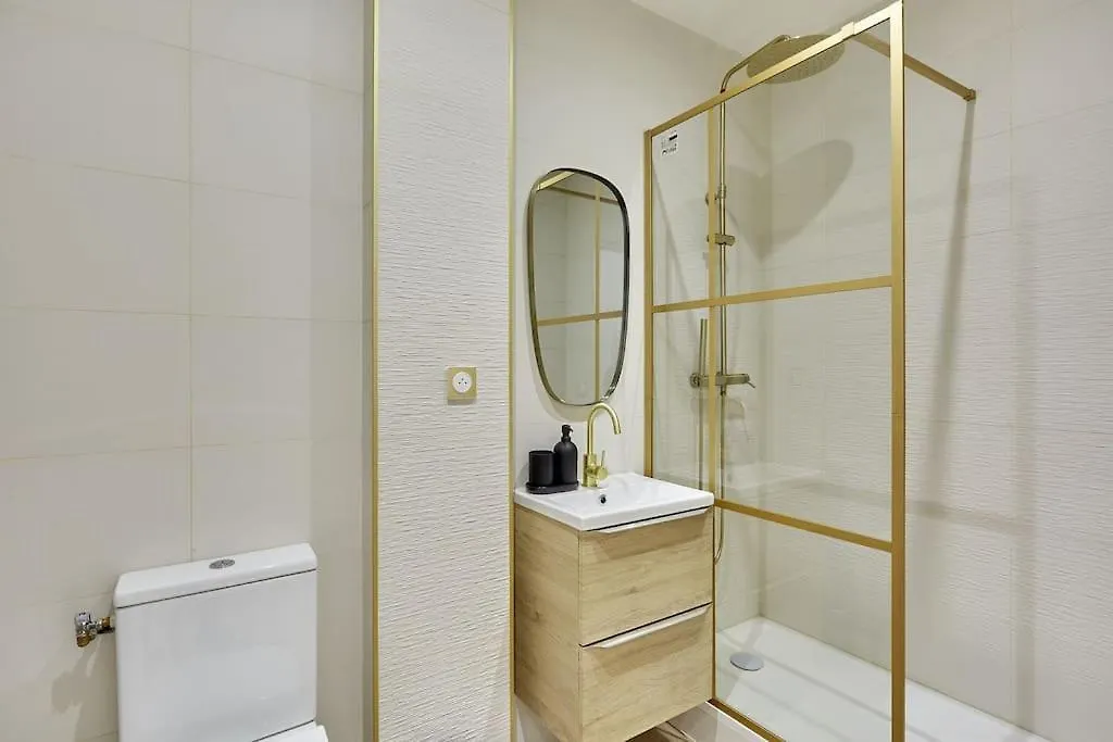 Elegant 2 Chambres Climatise - Champs-Elysees Paris